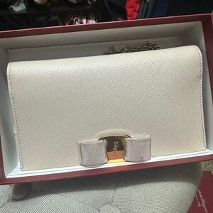 Salvatore ferragamo bow chain bag